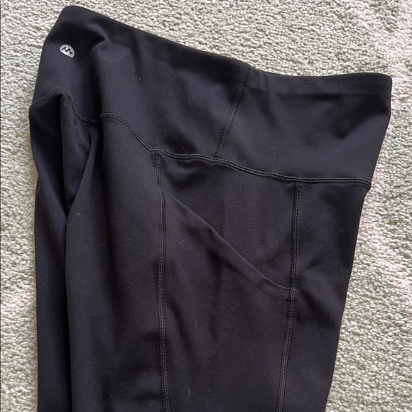 Ewedoos Black Capri Leggings with Side Pockets - Picture 3 of 5